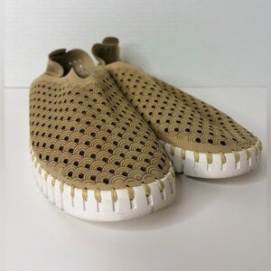 Ilse Jacobsen Tulip 141 Slip On Shoes Size 10 Beige Cutout Comfort Casual Flats